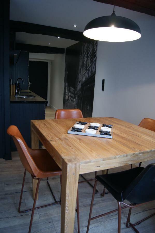 Le 1777 Apartment Dinan Exterior photo